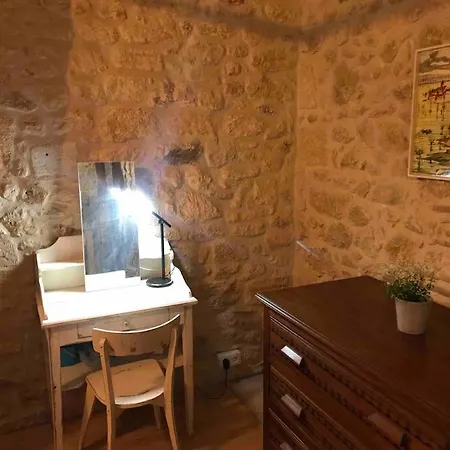 度假居 La Maison Du Puit Castels
