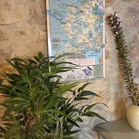 La Maison Du Puit * Castels